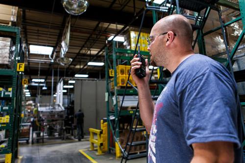 UHF vs VHF: What’s the Best Two-Way Radio for Your Crew?