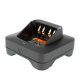 Motorola PMPN4576 IMPRES 2 single‑unit desktop rapid charger, 1/4 front-right angle, compatible with MOTOTRBO R7.